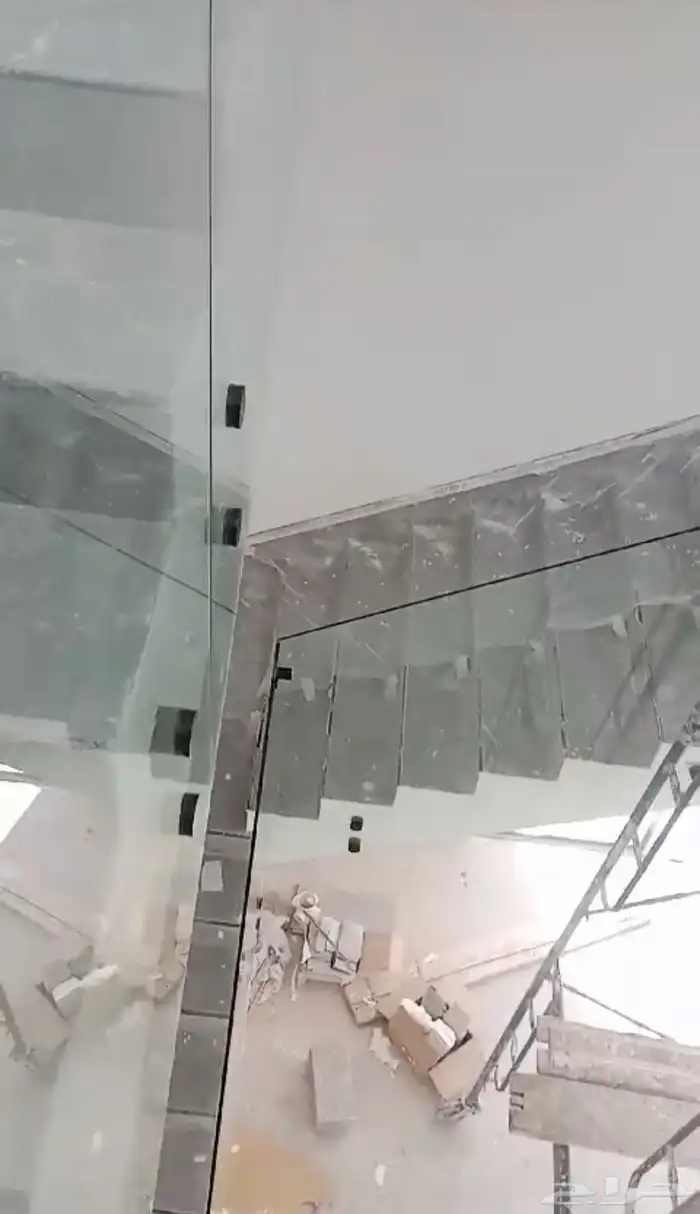 دربزين زجاجي 2