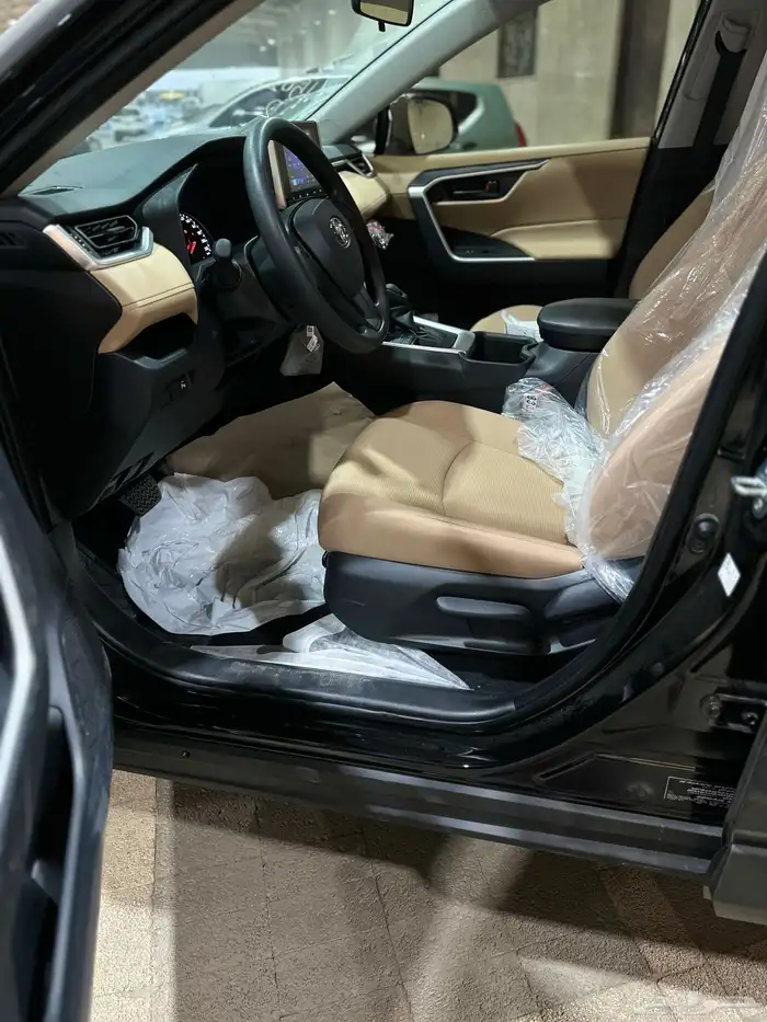 تويوتا راف فور ستاندر LE بنزين دفع رباعي 2024 6