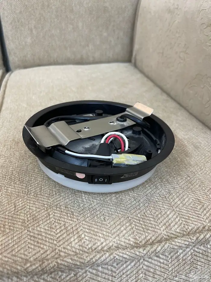 لمبة سقف بوليسي فل ليد (اطار اسود ورصاصي)متوفر 2