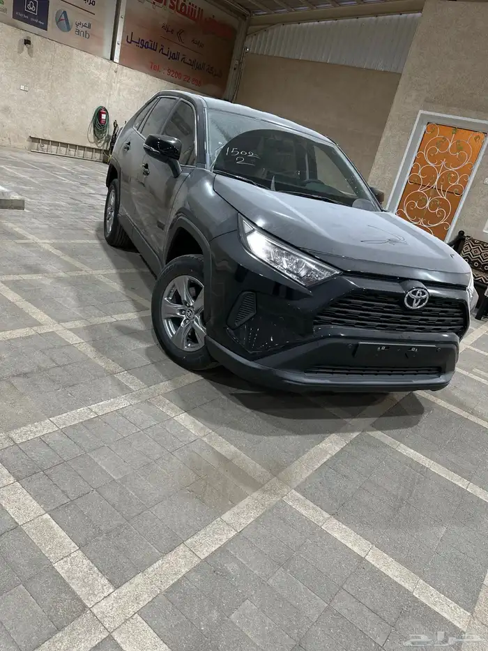 تويوتا راف فور ستاندر LE بنزين دفع رباعي 2024 4