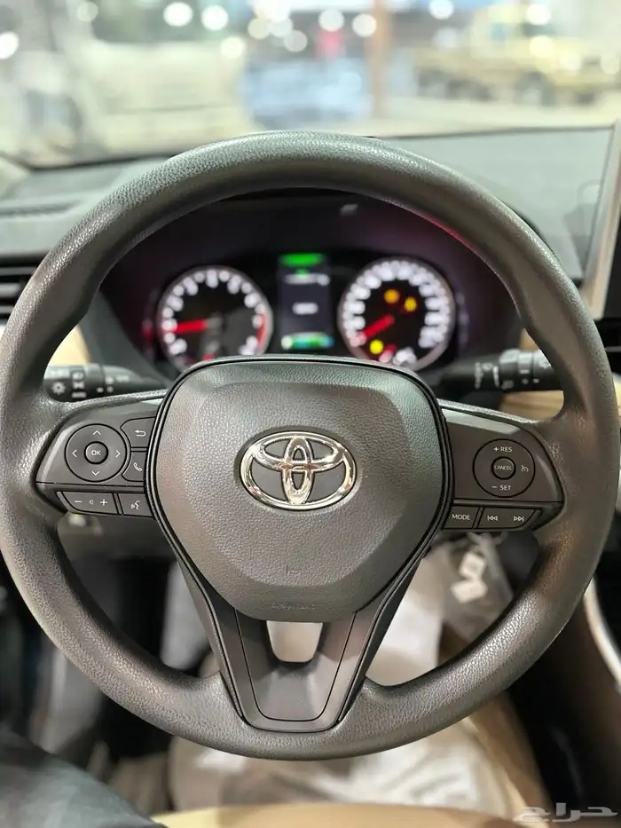 تويوتا راف فور ستاندر LE بنزين دفع رباعي 2024 5