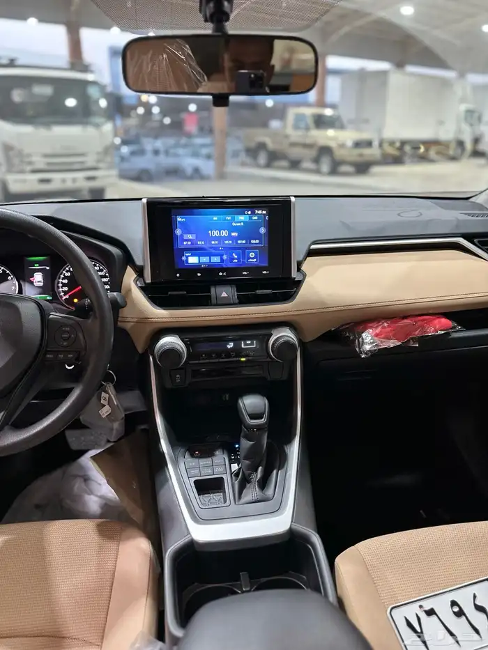 تويوتا راف فور ستاندر LE بنزين دفع رباعي 2024 10