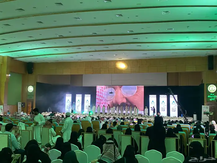 بيع وتأجير شاشات تفاعليه وشاشات عرض p2 و p3 تنظيم فعاليات 5