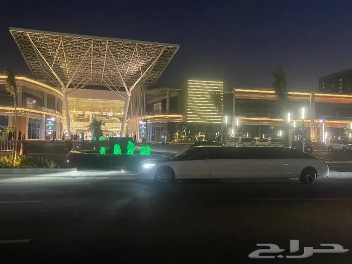 سيارات ليموزينات vip مميزة فخمة تخرج زواج مطار 32