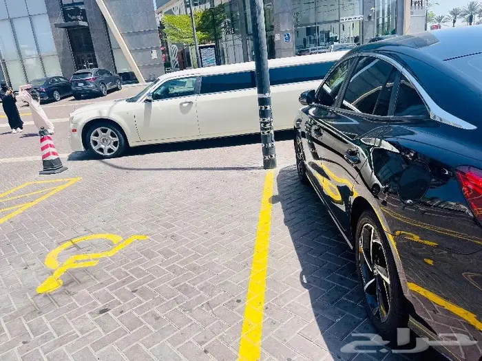 سيارات ليموزينات vip مميزة فخمة تخرج زواج مطار 57