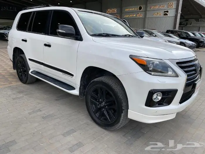 لكزس LX570موديل 2014 عداد 257 الف كم 1