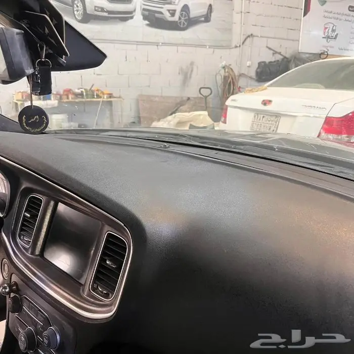اصلاح وترميم الديكورات للسيارات 3