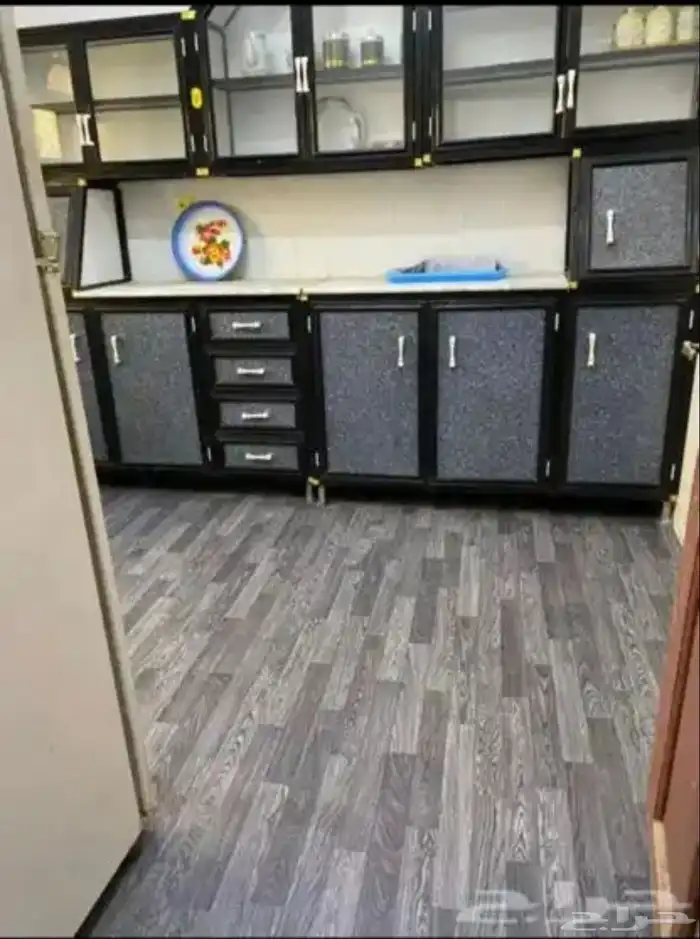 شقق عزاب مجددة بالكامل وشقق عوايل ( بمحافظة رنيه ) 3