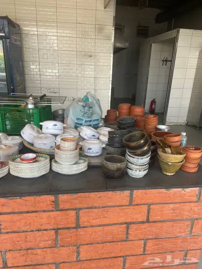اغراض مطعم بحالة ممتازة للبيع 17