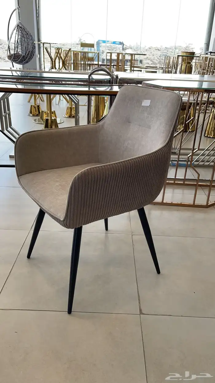 طاولات وكراسي مميزة 55