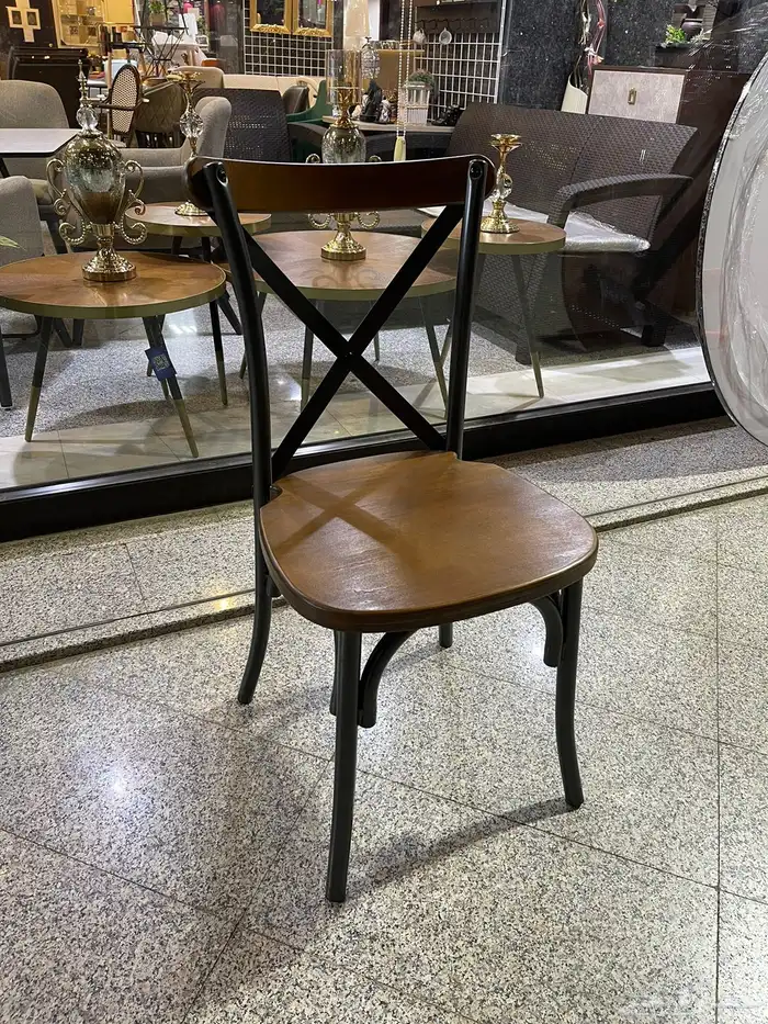 طاولات وكراسي مميزة 17