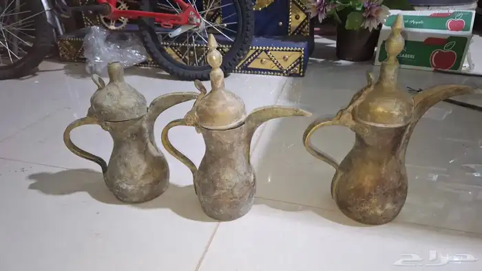 دلال رسلان قديمه 0