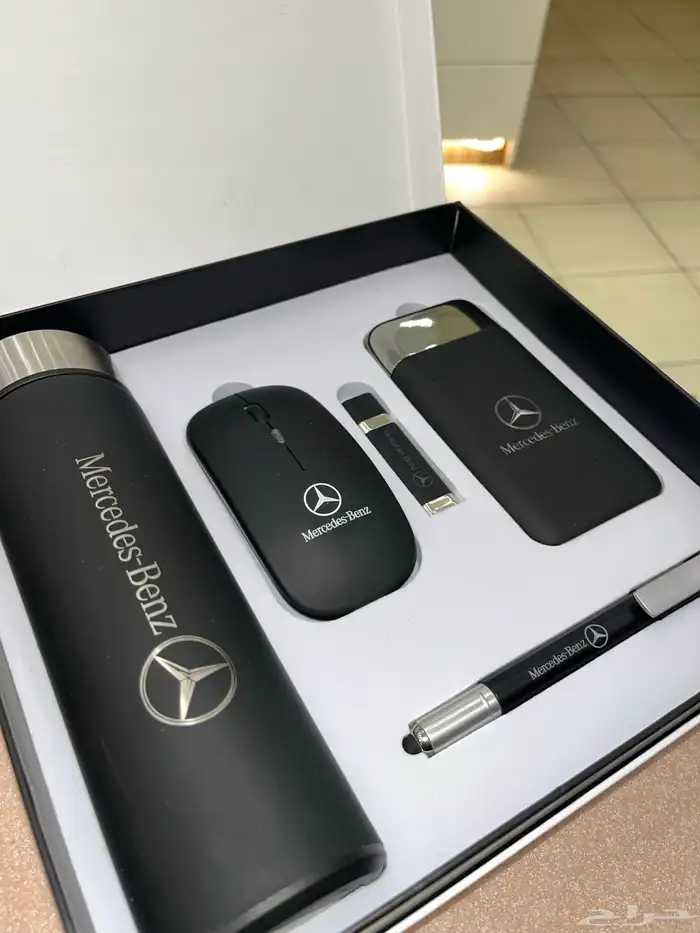 اطقم فاخرة مع طباعة شعار 5