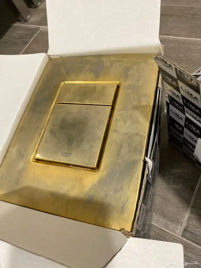 وجه سيفون معلق قروهي اللون الاساسي فضي مدهون ذهبي حراري 3