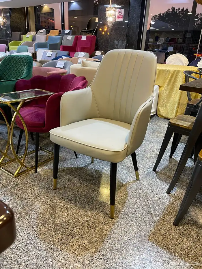 طاولات وكراسي مميزة 20