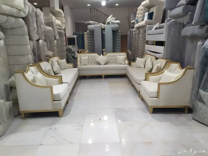 عرض على الكنب الملكي الكلاسيك 3