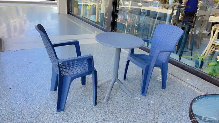 طاولات وكراسي مميزة 14