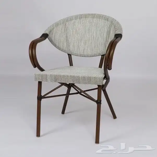 طاولات وكراسي مميزة 40