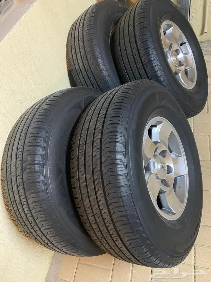 4 تيرات تويوتا مقاس 275 70 R16 مستعملة بحالة جيدة - الظهران 2