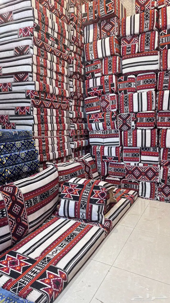 جلسات وكراسي خارجية 0