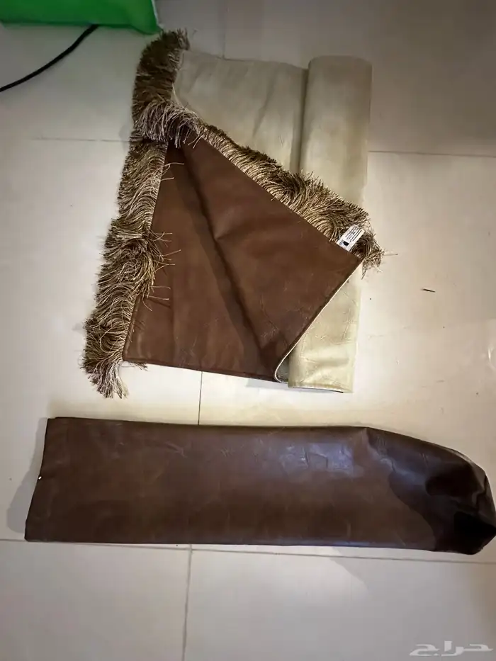 سجادة جلد مع جراب جلد 0