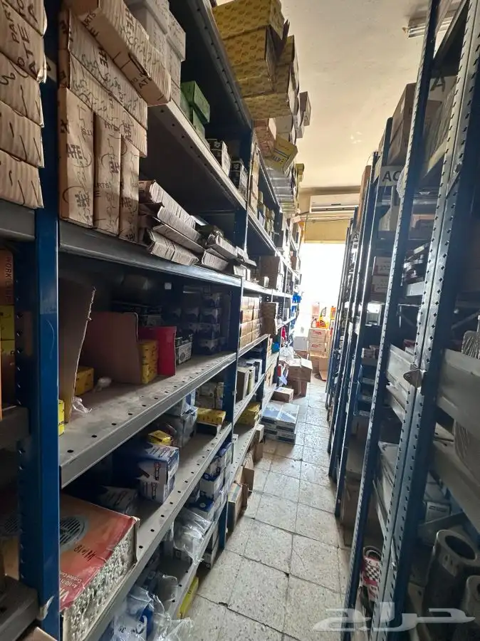 مؤسسة قطع غيار معدات ثقيله وشاحنات ومكبس هيدروليك للبيع 5