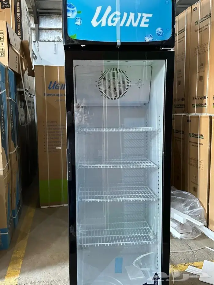 ثلاجة عرض زجاج يوجين اسود 1