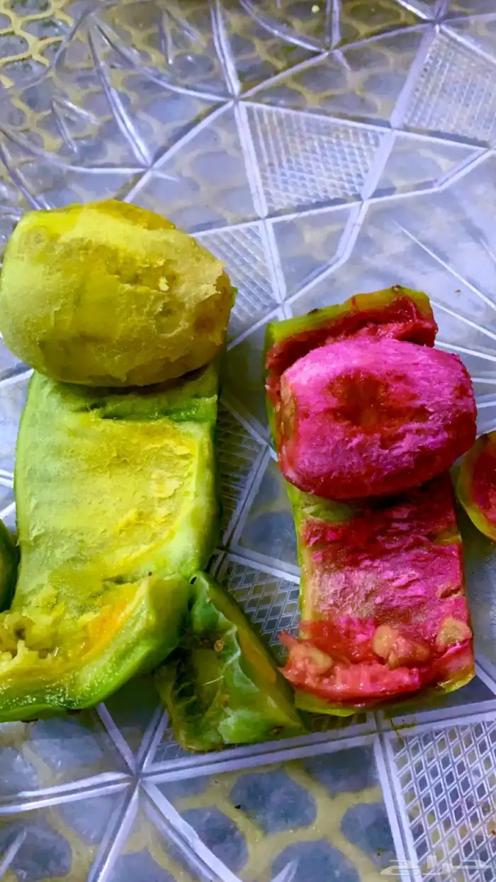 عنب حماط تين برشومي خوخ للبيع من المزرعه طازه بني سعد 0