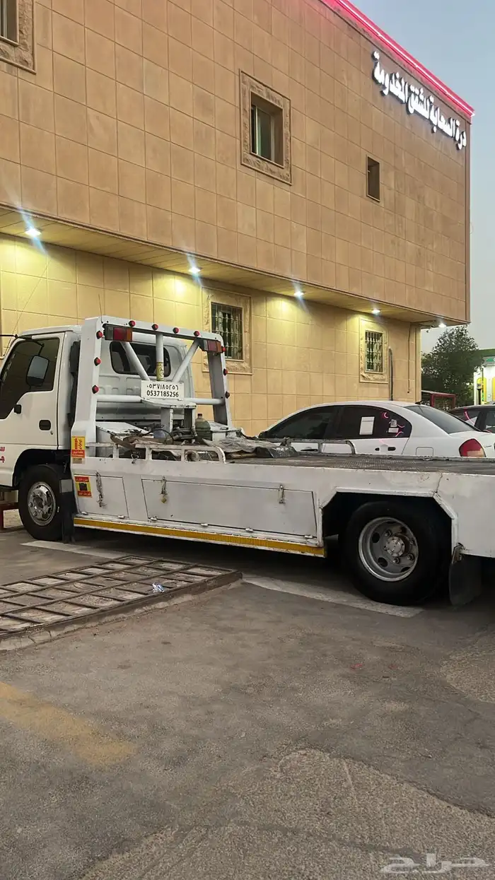 خدمة سطحه لنقل السيارات الجديدة والقديمة متواجد في حائل 1