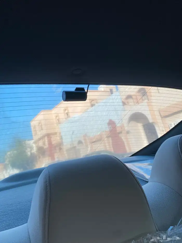 فني سعودي تركيب داش كام للمركبات 2