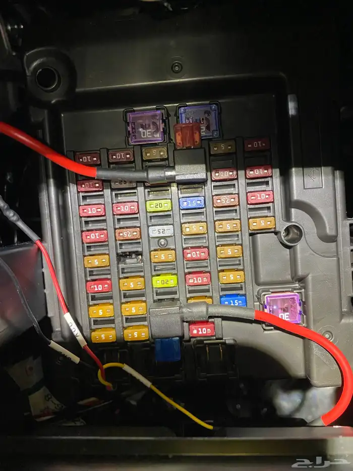 فني سعودي تركيب داش كام للمركبات 5