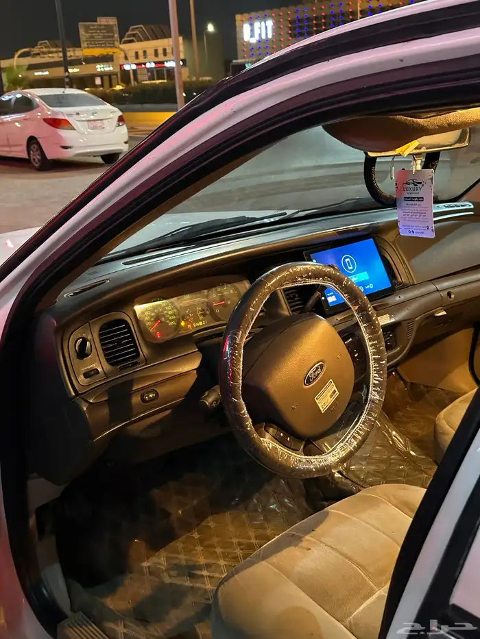 فورد فكتوريا بوليسي 2006 للبيع 30