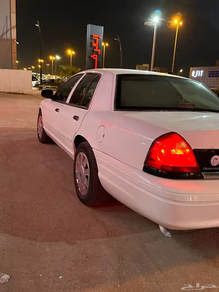 فورد فكتوريا بوليسي 2006 للبيع 31