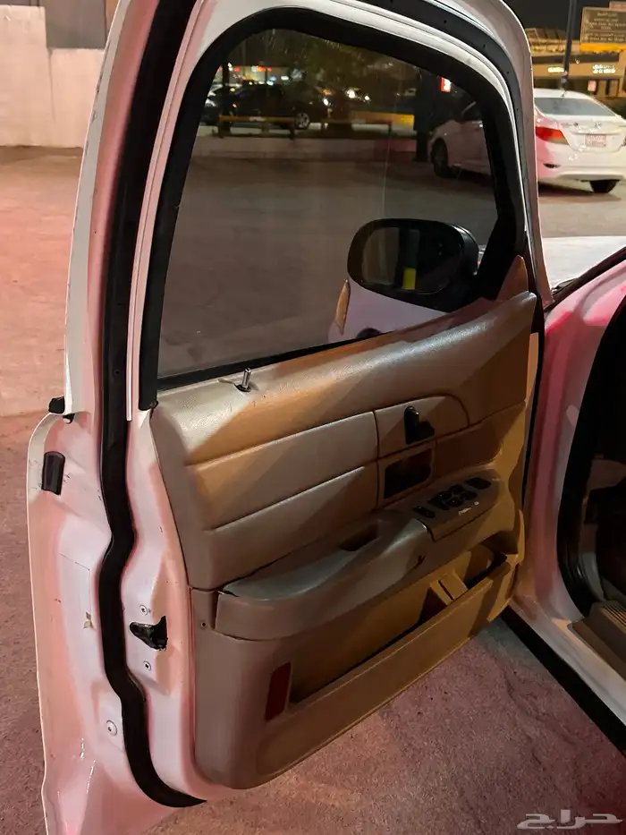 فورد فكتوريا بوليسي 2006 للبيع 25