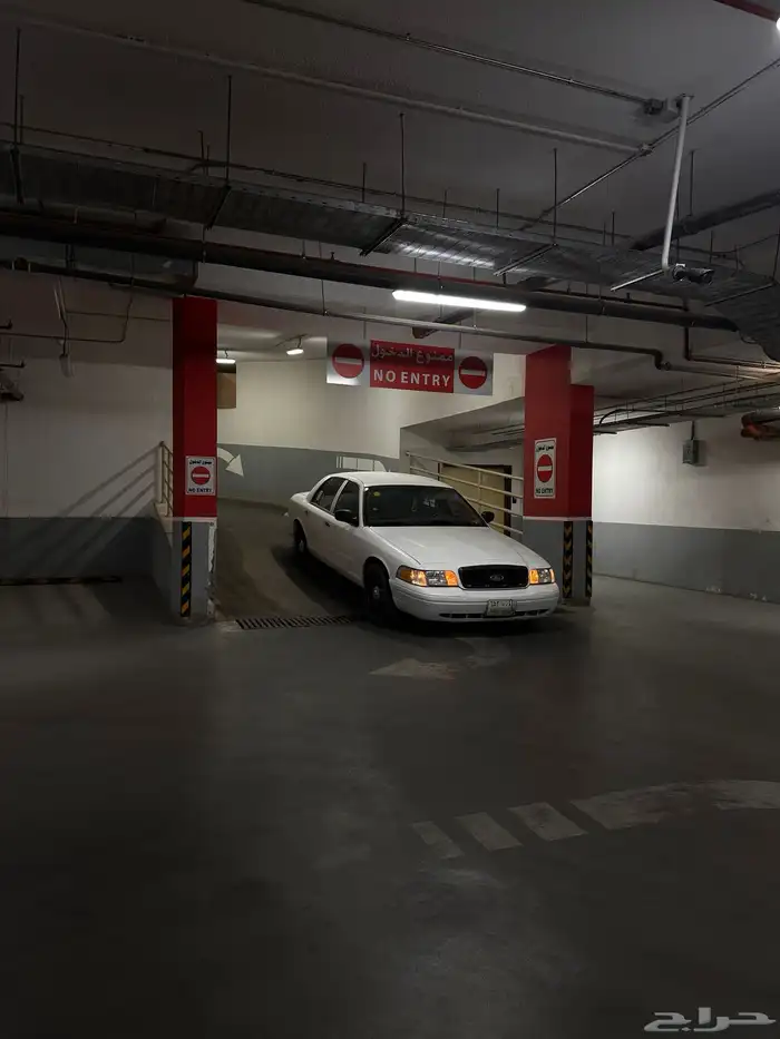 فورد فكتوريا بوليسي 2006 للبيع 12