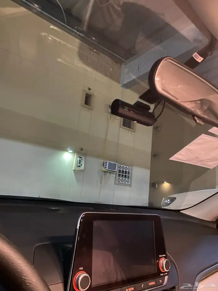 فني سعودي تركيب داش كام للمركبات 3