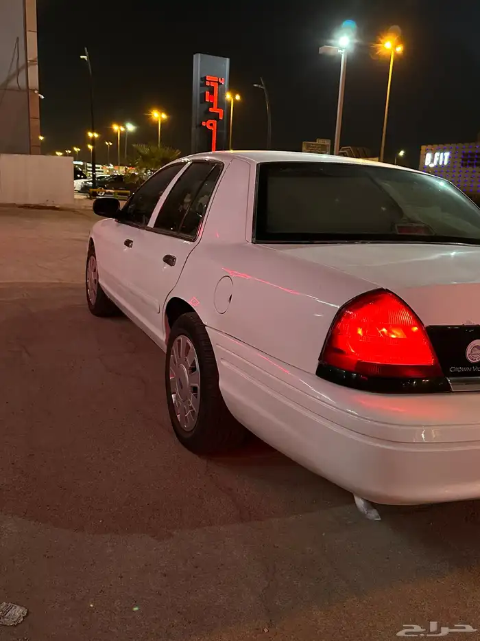 فورد فكتوريا بوليسي 2006 للبيع 32