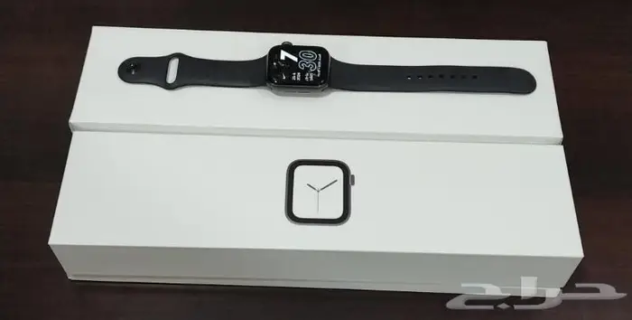 ساعة ابل الاصدار الرابع 40mm 1