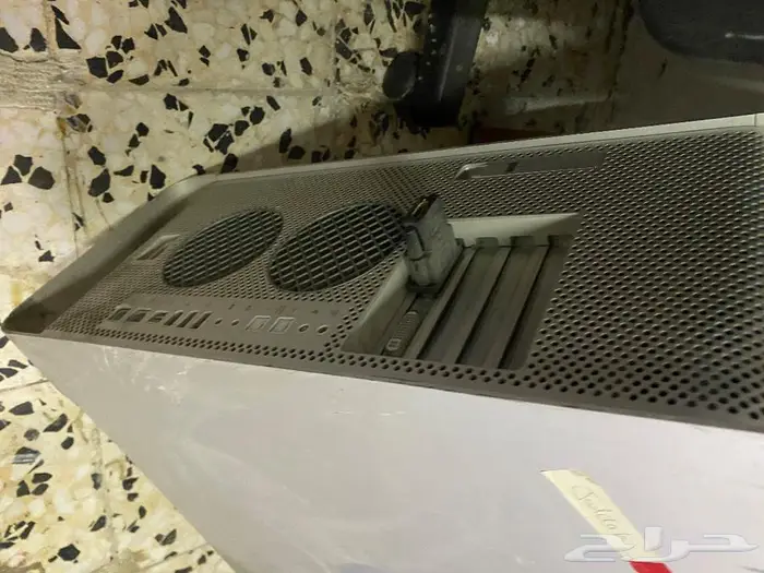 كمبيوتر مكتبي ماك نظيف شد بلد 1