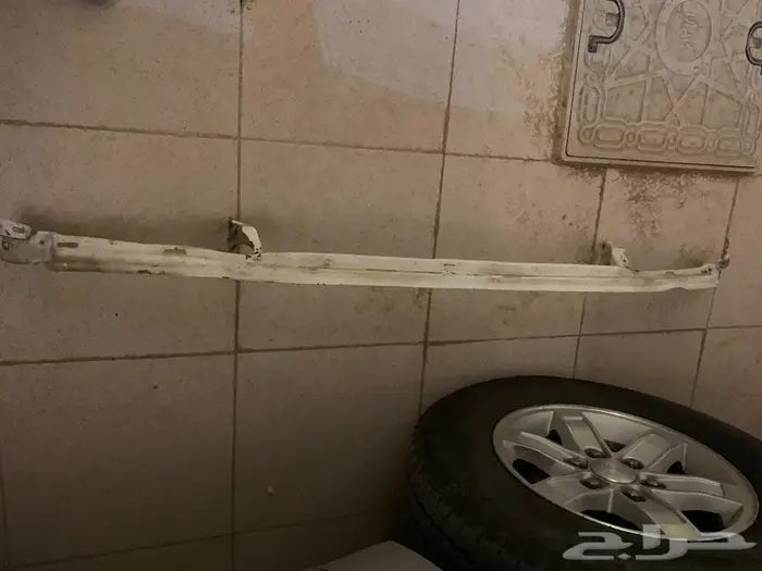 للبيع قطع لاندكروزر 2007 2