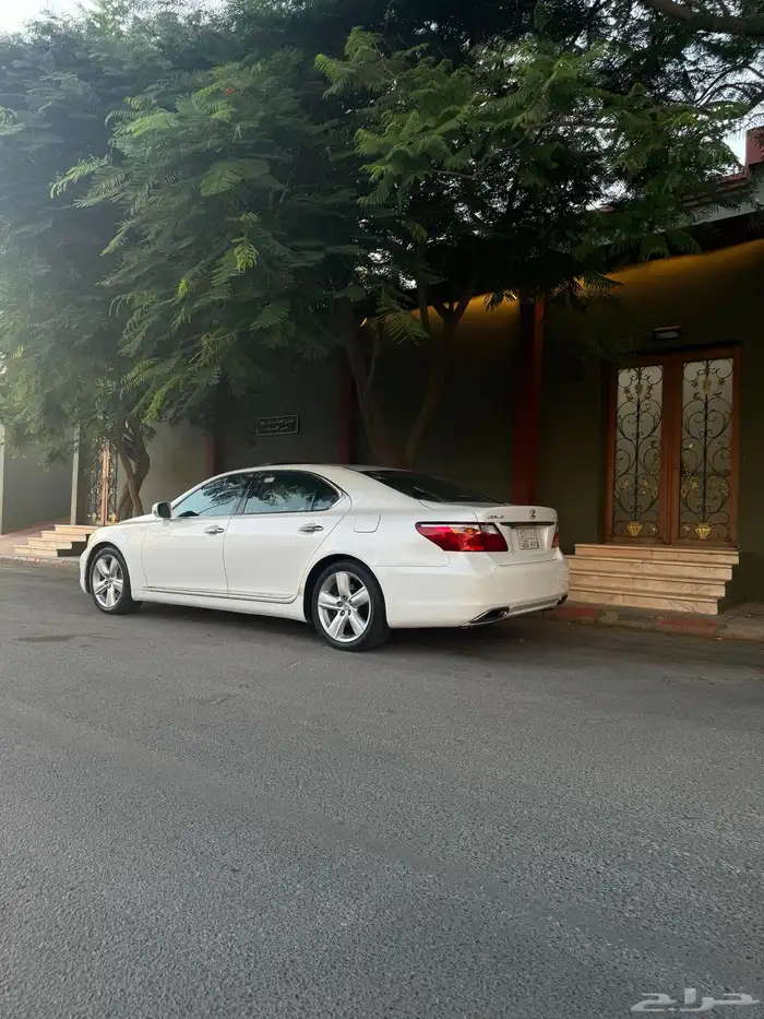 لكزس LS460L 2010 سعودي 5