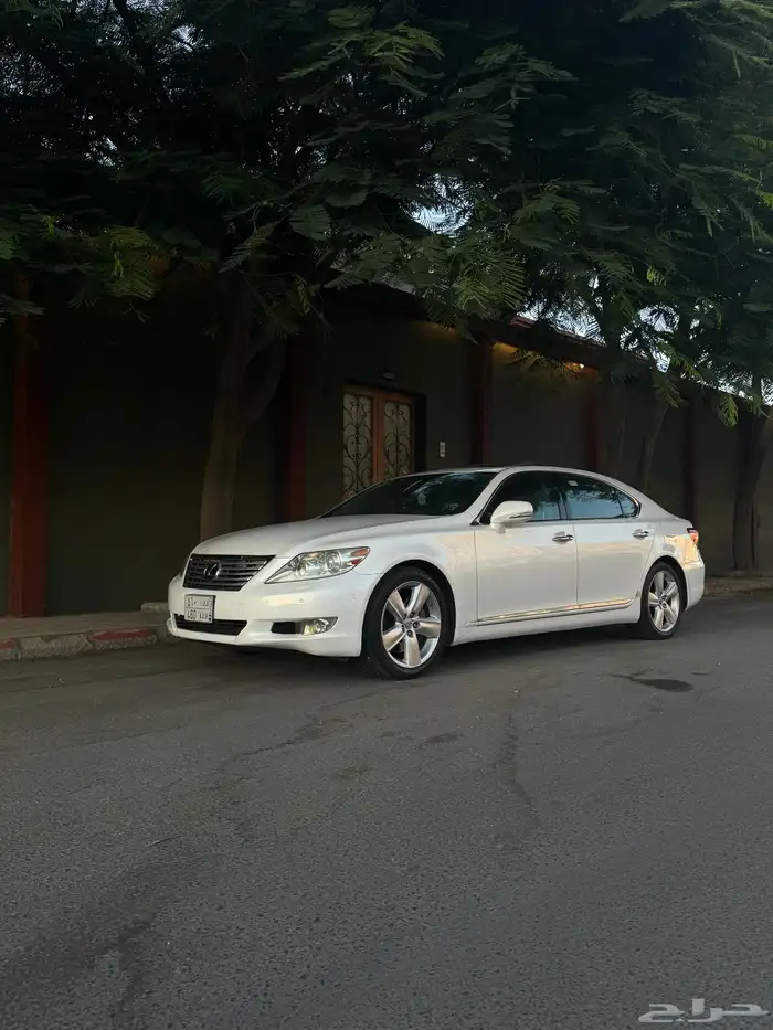 لكزس LS460L 2010 سعودي 0