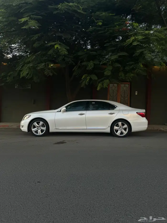 لكزس LS460L 2010 سعودي 2