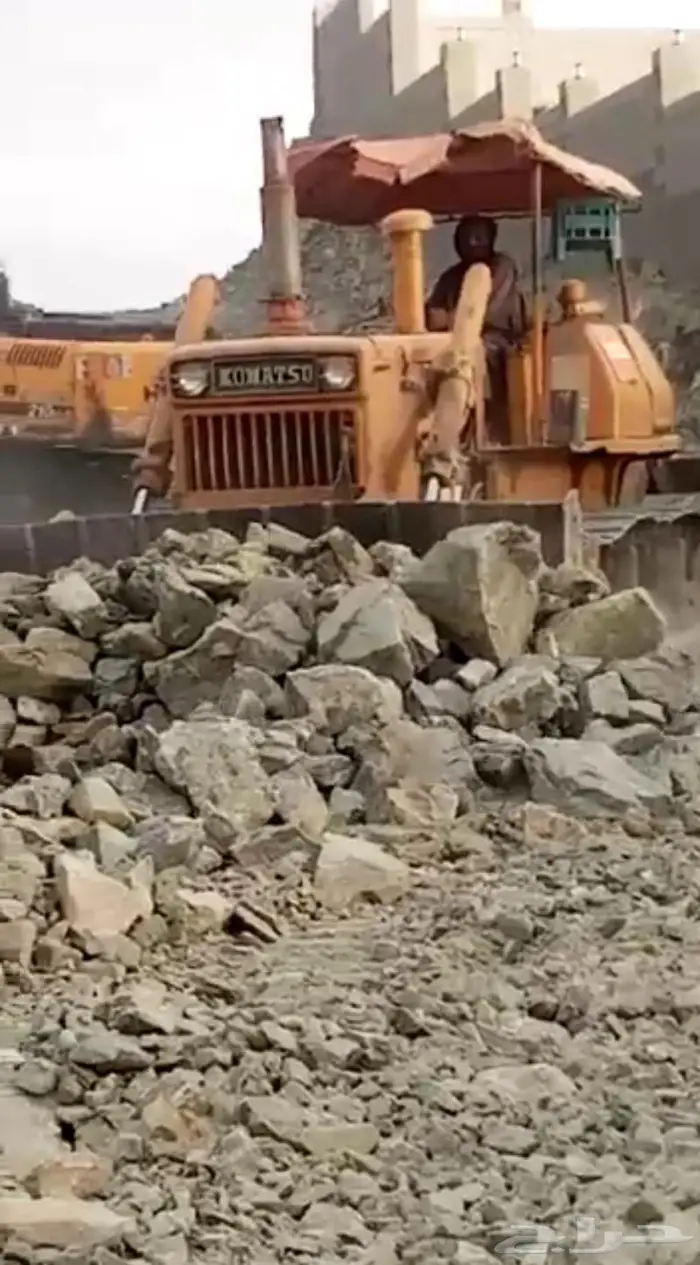 بلدوزر للايجار 0