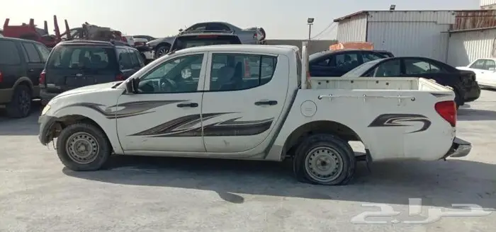ميتسوبيشي L200 مصدوم 2015 1