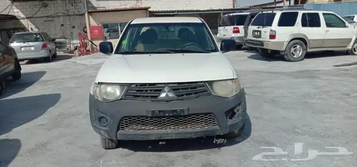 ميتسوبيشي L200 مصدوم 2015 3