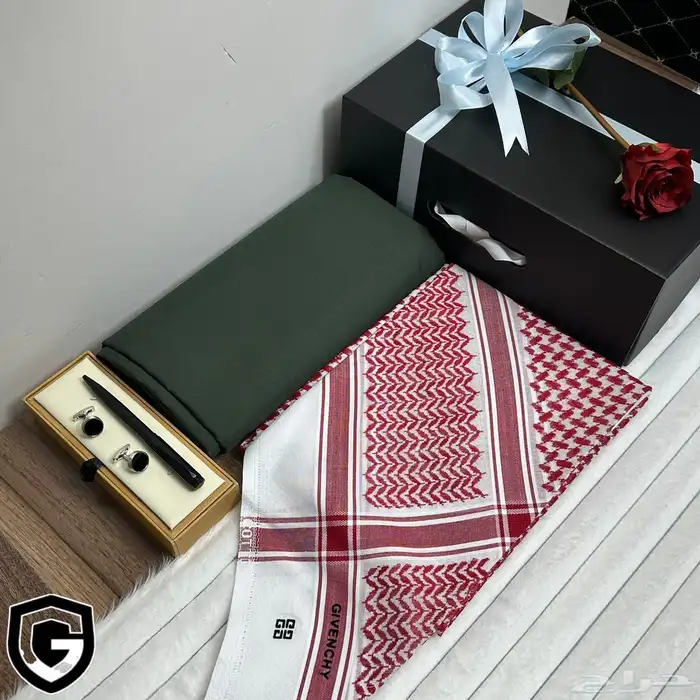 طقم ماركة جيفنشي قماش ووشماغ 0