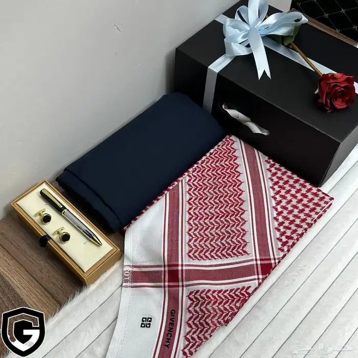 طقم ماركة جيفنشي قماش ووشماغ 2