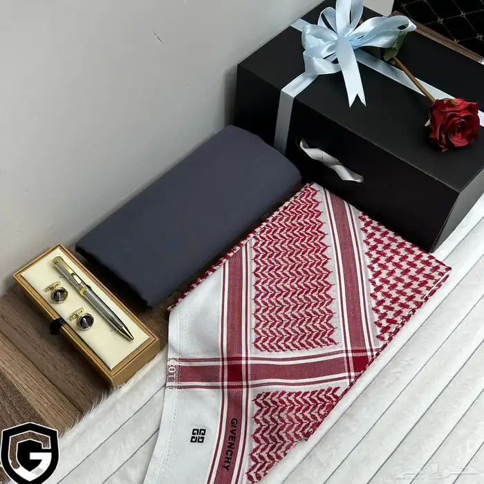 طقم ماركة جيفنشي قماش ووشماغ 3