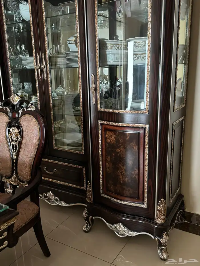 طاولة طعام وملحقاتها 2